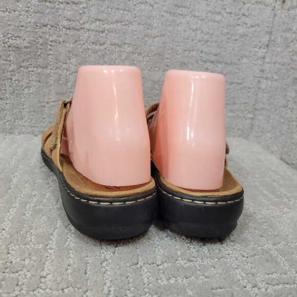 Clarks Women's Size US 10M Brown Leather Laser Cut Slip On Buckle Slide Sandals. - Picture 9 of 11